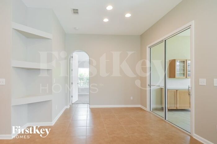 Building Photo - 46 Balearics Dr
