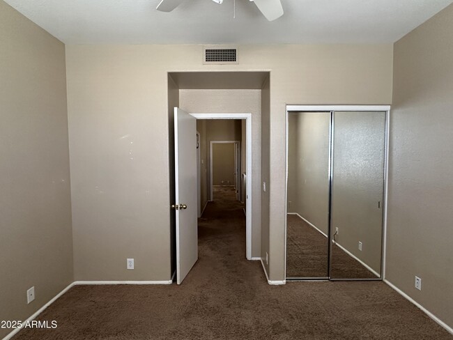 Building Photo - 11337 W Dana Ln