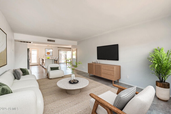 Building Photo - 1644 E Broadmor Dr