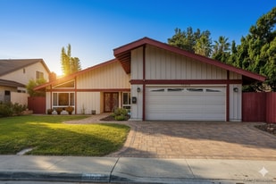 Building Photo - 17610 Hada Dr