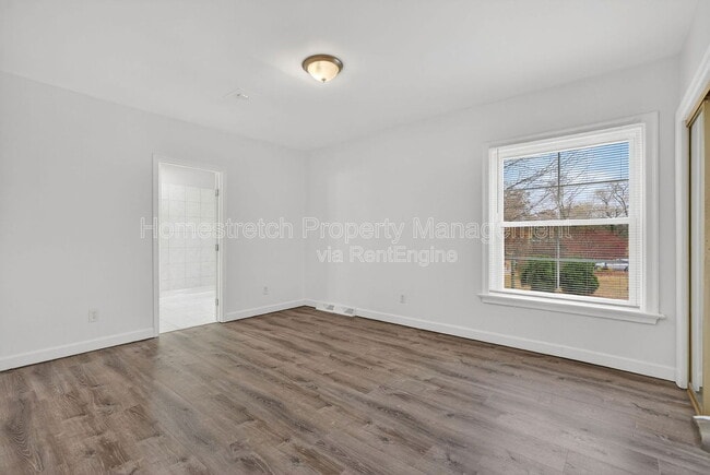 Building Photo - 5 Van Crest Ln