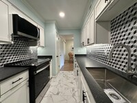 Building Photo - 1855 Poplar Woods Cir E