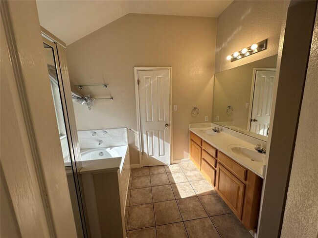 Building Photo - 9212 Sommerland Wy