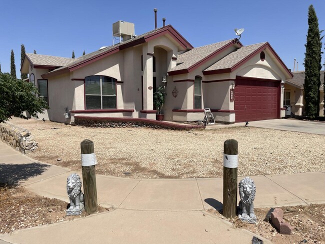 Building Photo - 3701 Trina Pl