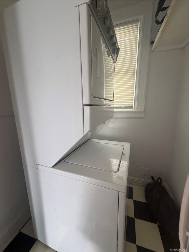 Building Photo - 48 Oakland Ave