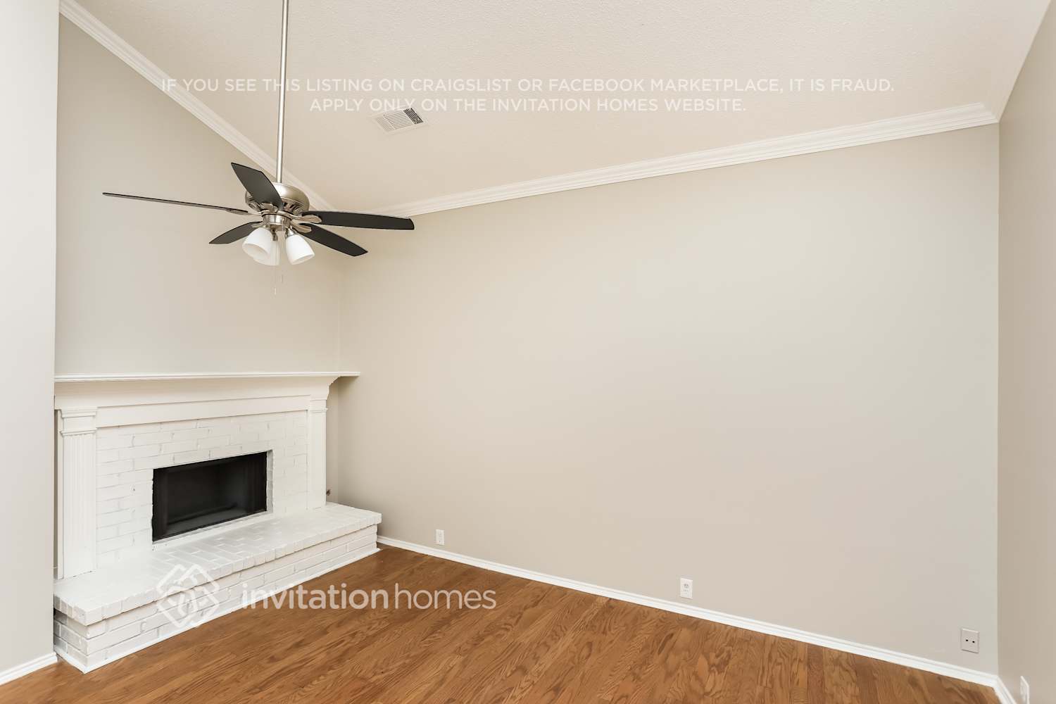 Building Photo - 846 San Jacinto Dr