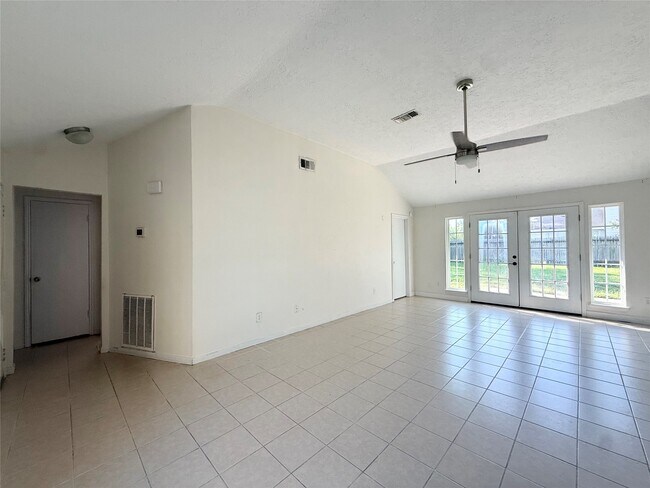 Building Photo - 9838 Golden Eagle St
