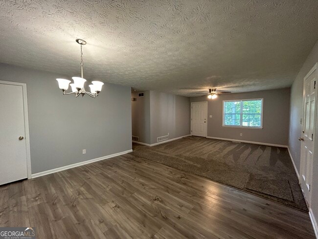 Building Photo - 8546 E Union Hill Rd