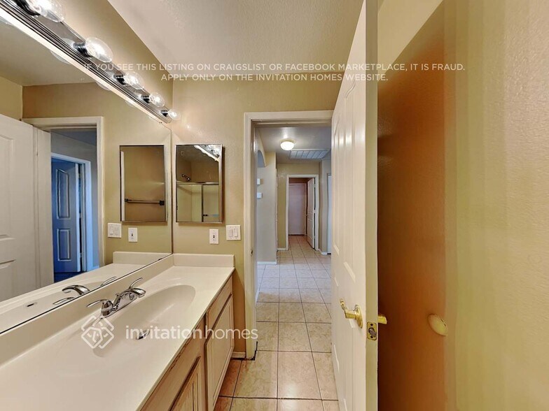 Building Photo - 16631 North 23rd Pl