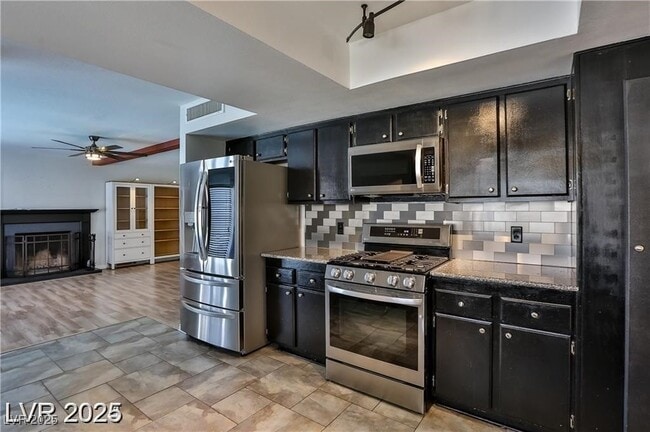 Building Photo - 722 Barrie Ct