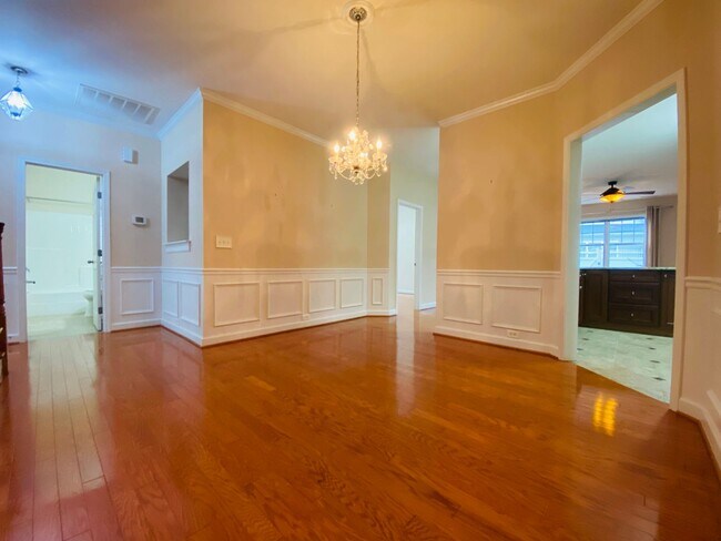 Building Photo - Luxury 3 Bedroom  Townhome in South Durham...