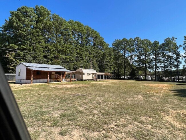 Building Photo - 2684 Joy Ln