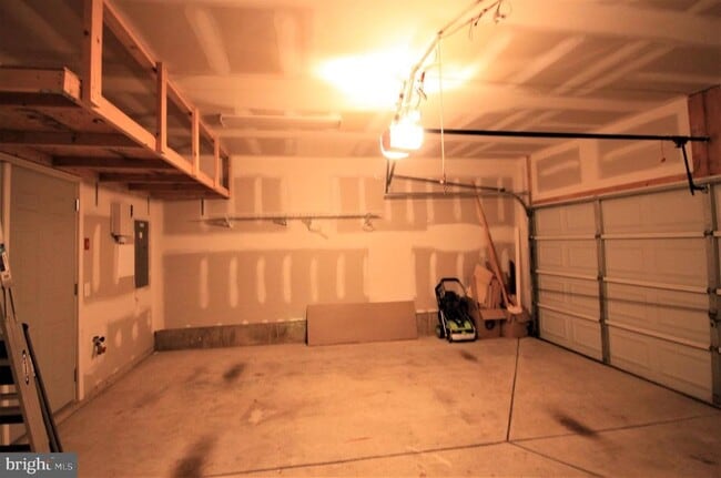 Building Photo - 609 Ellison Dr