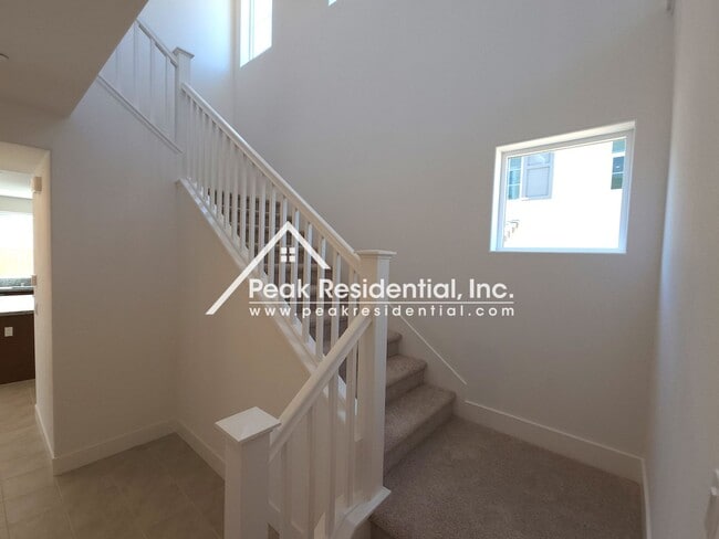 Building Photo - Brand New 3bd/2.5ba Folsom Home with 2 Car Garage