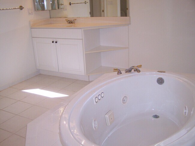 Building Photo - 11878 Osprey Point Cir