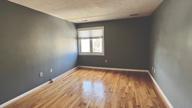 Building Photo - 114 Burkhall St