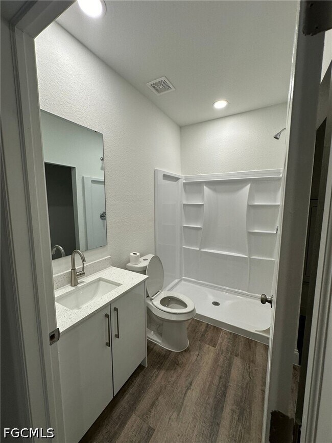 Building Photo - 134 Viewpoint Dr
