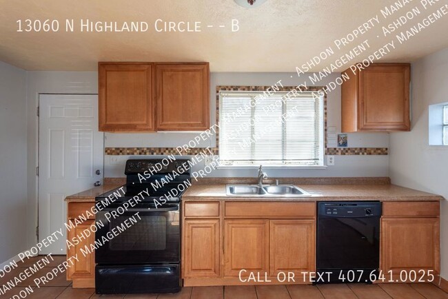 Building Photo - 13060 N Highland Cir