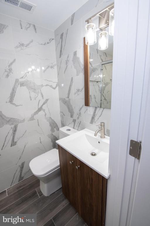 Building Photo - 2213 Emerald St