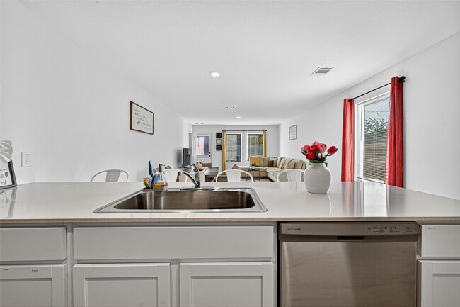 Building Photo - 228 Laura Leigh Ln