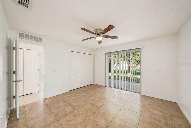 Building Photo - 1020 Brenton Leaf Dr