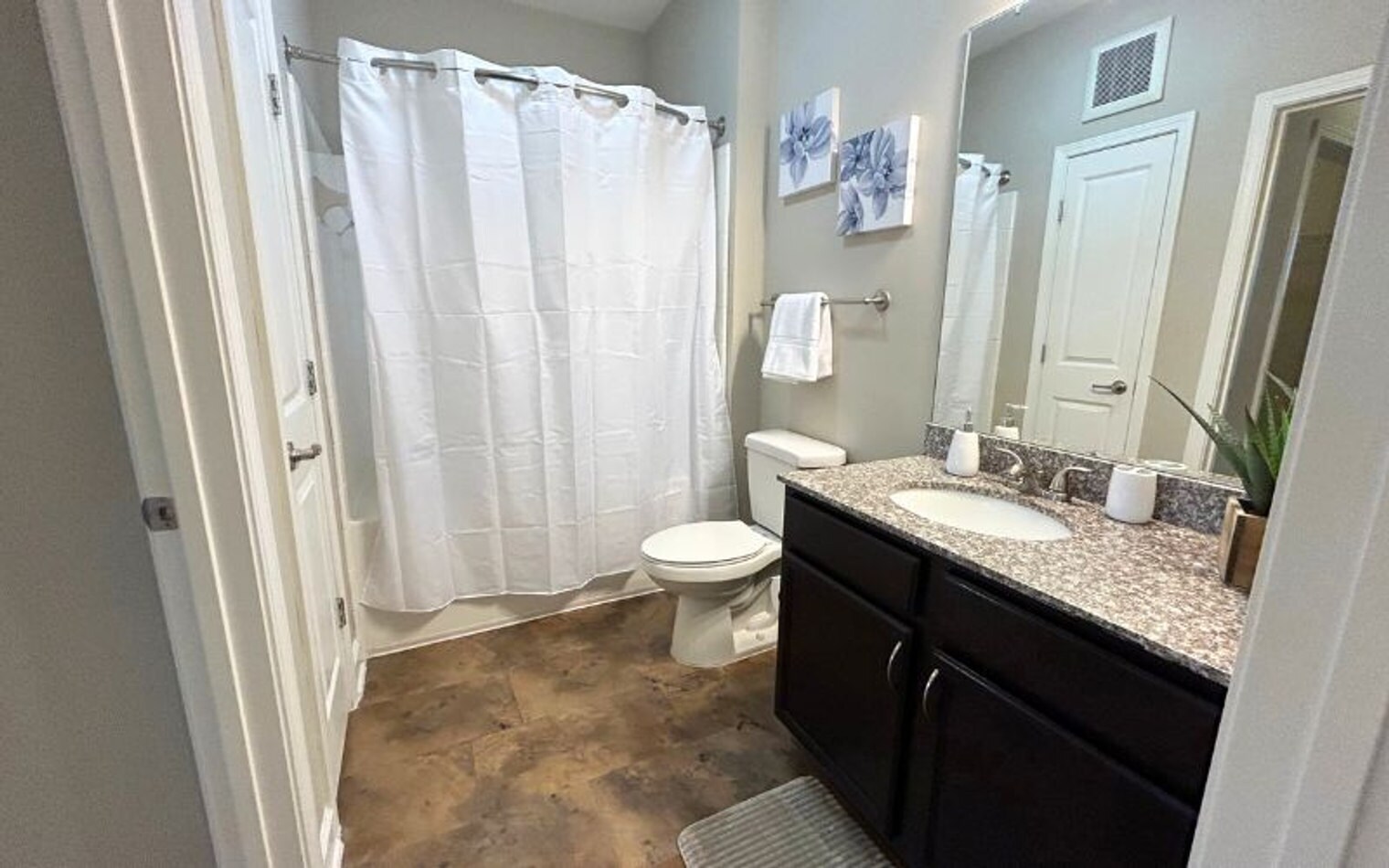 Building Photo - 11134 Medlock Bridge Rd