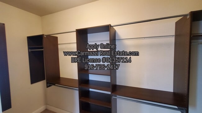 Building Photo - 139 Dragonfly Cir