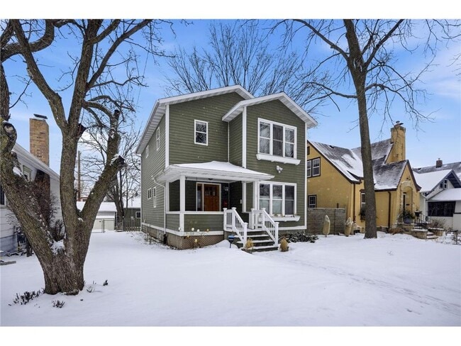 Building Photo - 241 Russell Ave S