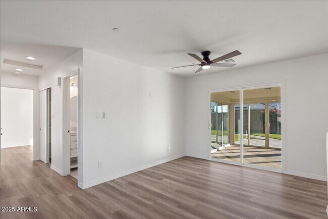 Building Photo - 2623 N 74th Pl