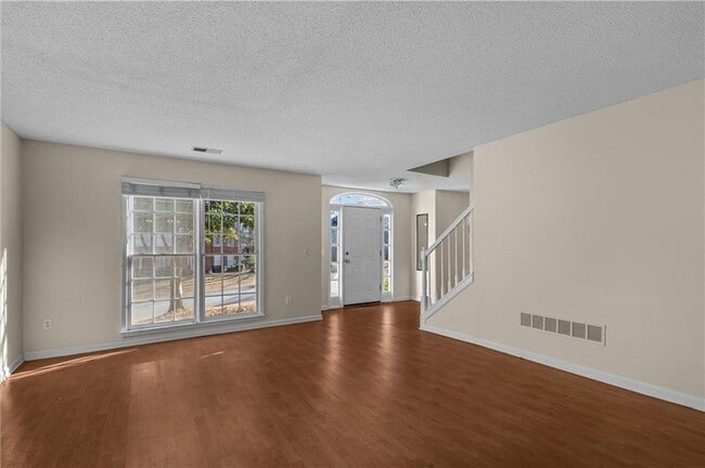 Building Photo - 2155 Southbrook Ridge NW