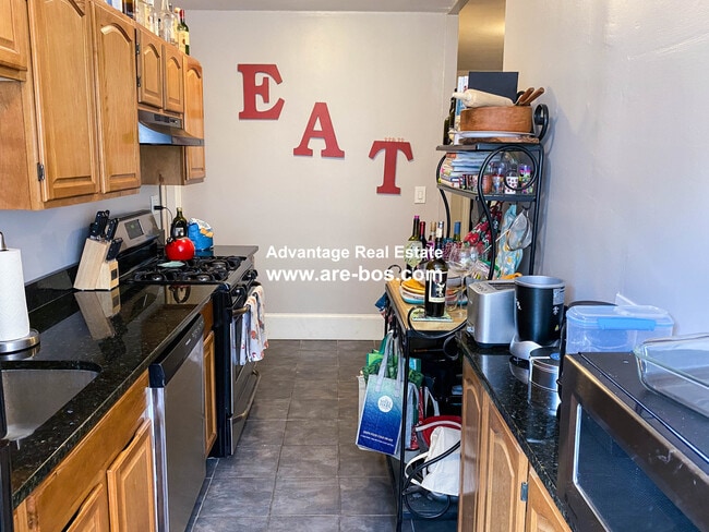 Building Photo - 19 Lanark Rd