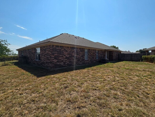 Building Photo - 4207 Thunder Creek Dr