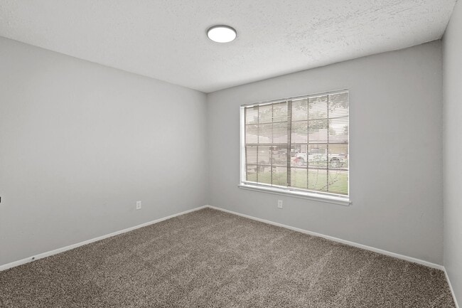 Building Photo - 7215 Trogon Ln