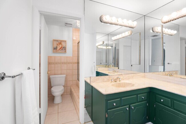 Building Photo - 9900 S Ocean Dr