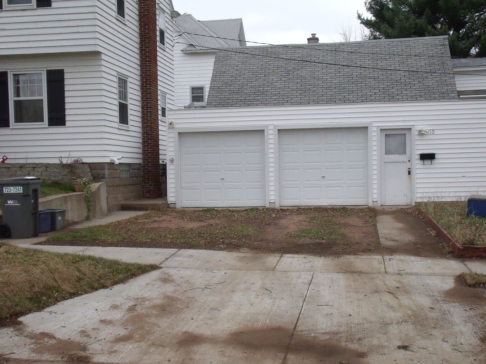 Apartment is Up & Behind the Garages (See the Roof) - 110 Walnut St