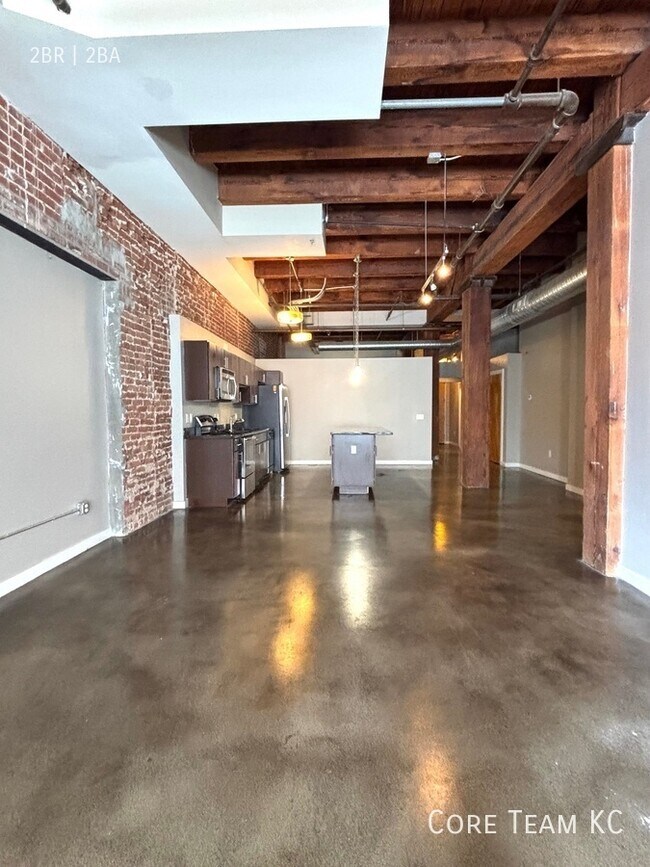 Building Photo - 204 Walnut St