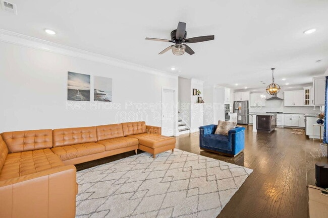 Building Photo - 6126 Russo Ct