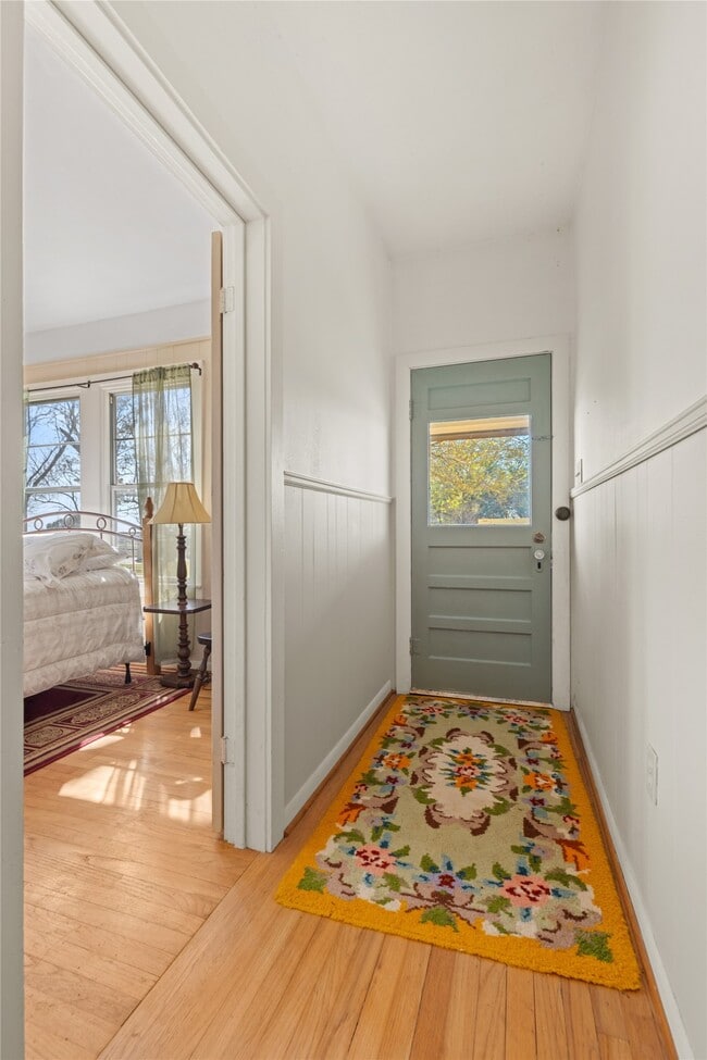 Building Photo - 18218 Buck Rd