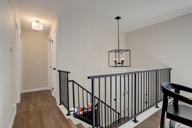 Building Photo - Enjoy Life in the Heart of Arvada!!!