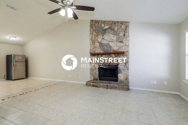 Building Photo - 3 Bedroom Pet-Friendly Home in JACKSONVILLE, FL with Main Street Renewal