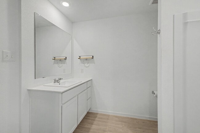 Building Photo - 6732 Bramblewood Dr