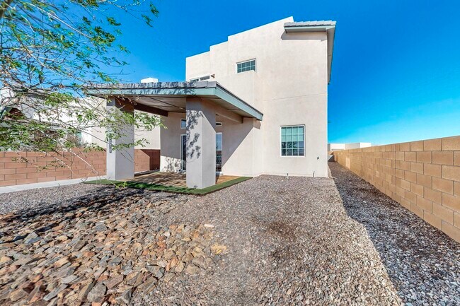 Building Photo - 2639 Stryker Road Southeast