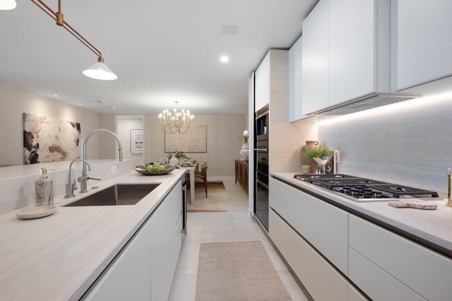 Building Photo - 900 N Ocean Blvd