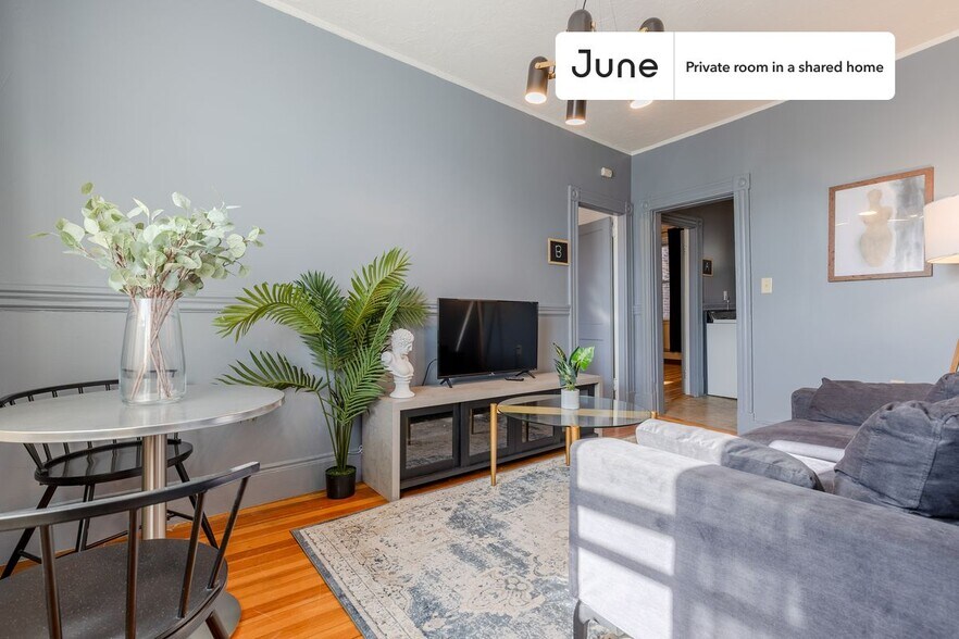 Building Photo - Room in Shared 3 bed/1 bath home in North End