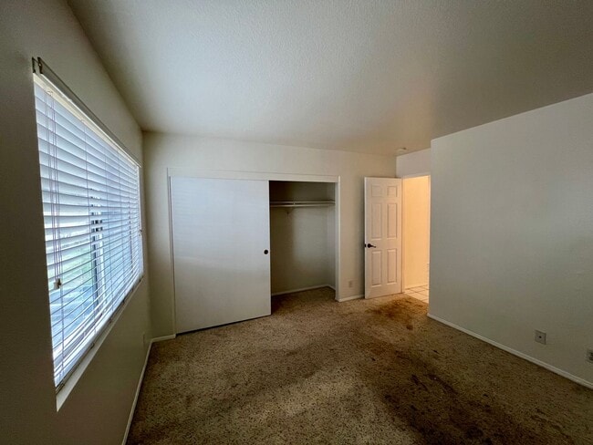 Building Photo - Beautiful 4 Bedroom Single Family Home with Pool and Pool Service Included for Lease in Rancho Cu...