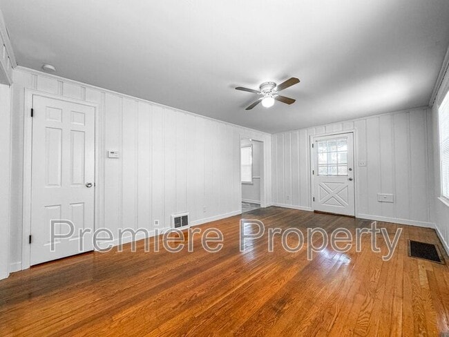 Building Photo - 7635 Wyandotte St