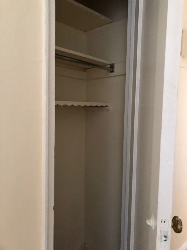 Building Photo - 10-12 Nameoke St