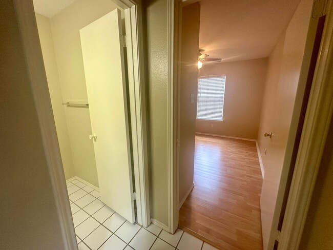 Building Photo - August Move-In Special- 3/2.5 in Gated Com...