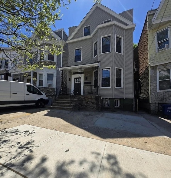 Building Photo - 207 Virginia Ave