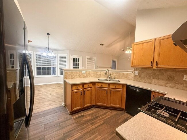 Building Photo - 5555 Grove Place Crossing SW